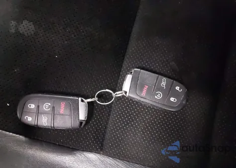 2015 Jeep Grand Cherokee Altitude из США, поврежденный, VIN 1C4RJFAGXFC233880